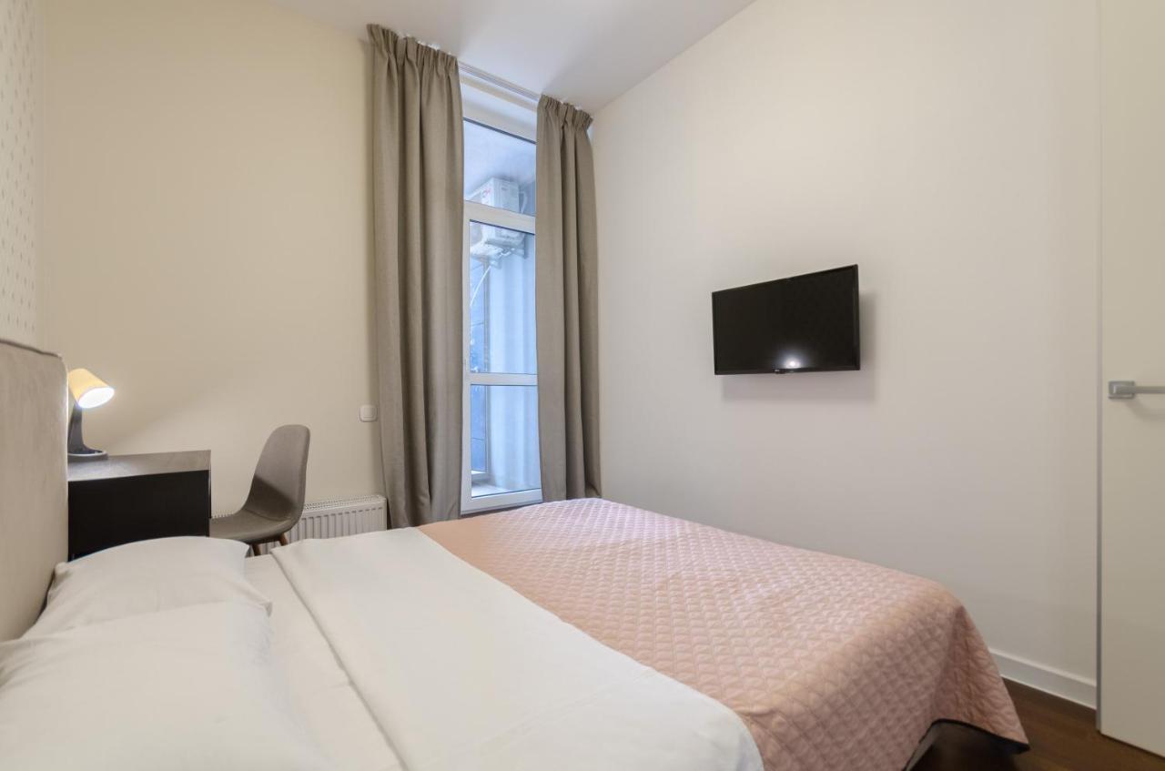 Petrovdom 408-467-471-277-377 In Central Park Cozy Apartments Київ Екстер'єр фото