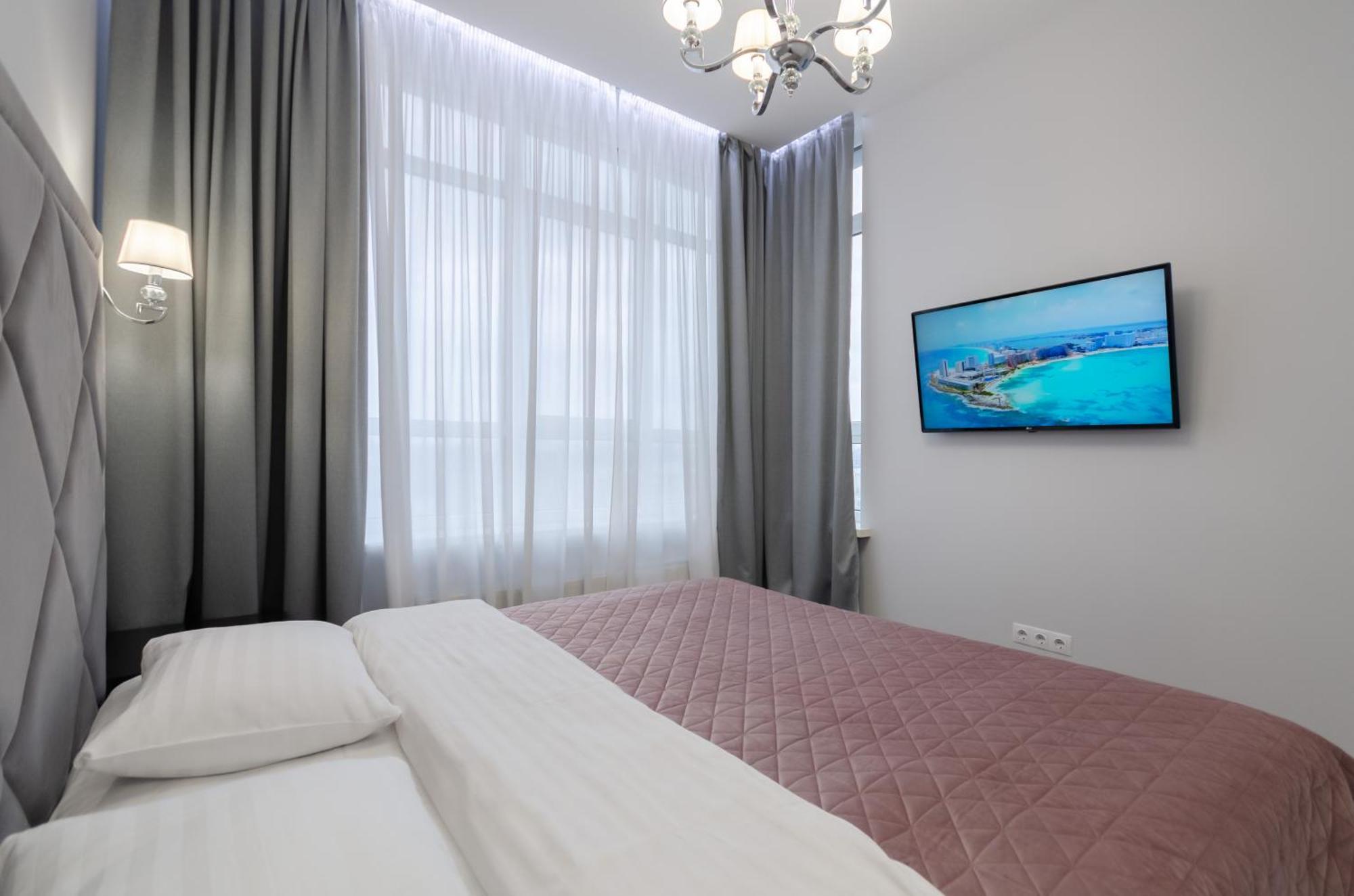 Petrovdom 408-467-471-277-377 In Central Park Cozy Apartments Київ Екстер'єр фото